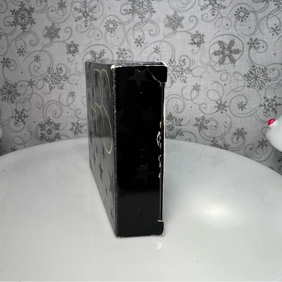 NARS Light Reflecting Setting Pressed Powder | Shade Crystal | Christmas - Picture 3 of 11